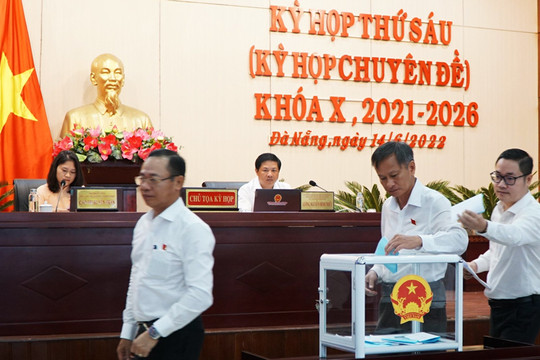 Bãi nhiệm chức danh Phó Chủ tịch Thường trực và đại biểu HĐND TP Đà Nẵng với ông Lê Minh Trung