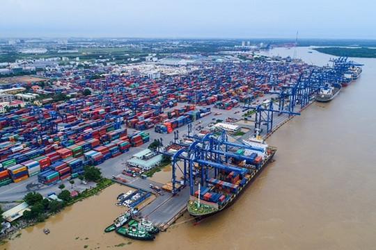 Đề xuất giảm một số loại phí hạ tầng cảng biển tại thành phố Hồ Chí Minh