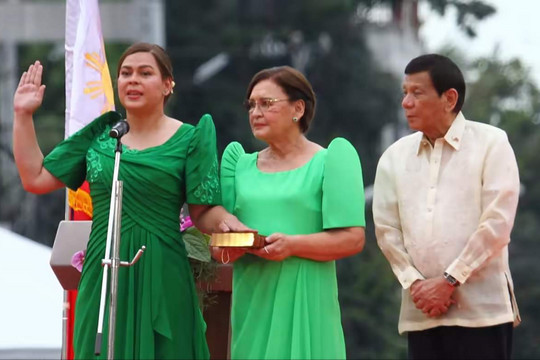 Bà Sara Duterte tuyên thệ nhậm chức Phó Tổng thống Philippines