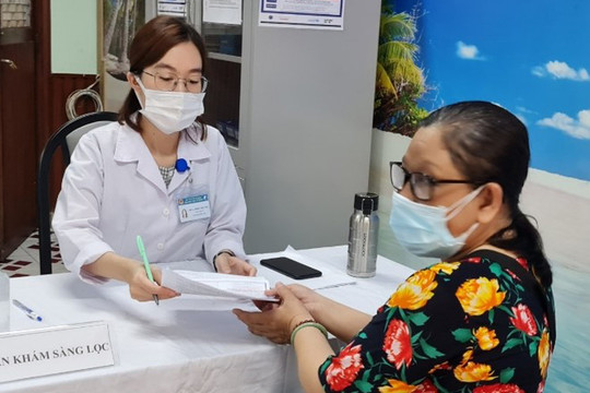 Thành phố Hồ Chí Minh: Số người tiêm các mũi nhắc lại vắc xin phòng Covid-19 tăng mạnh
