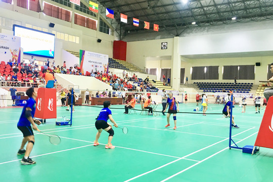 Gần 200 vận động viên tham gia thi đấu Giải cầu lông gia đình thành phố Hà Nội năm 2022