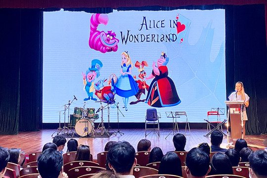 Hấp dẫn nhạc kịch cho giới trẻ “Alice in Wonderland”