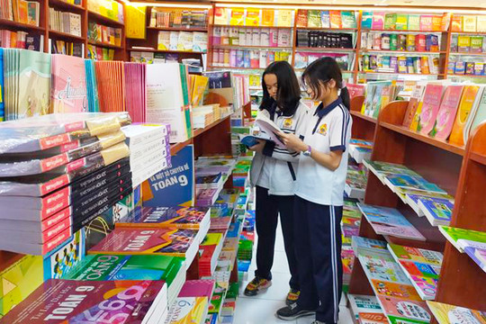 Thành phố Hồ Chí Minh: Không được ép phụ huynh mua sách tham khảo