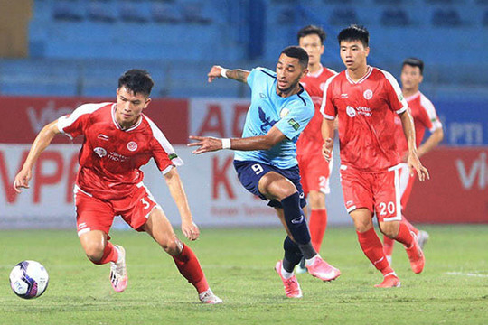 Viettel FC bất ngờ thua Hồng Lĩnh Hà Tĩnh trên sân nhà