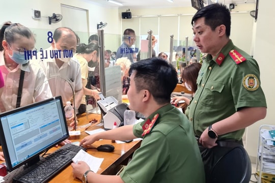 Nỗ lực tạo điều kiện để người dân làm hộ chiếu mẫu mới