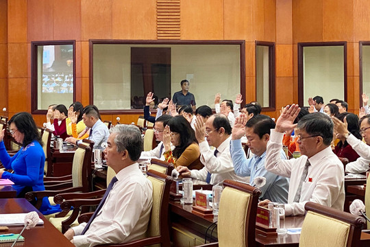 HĐND thành phố Hồ Chí Minh thông qua 40 nghị quyết có tác động lớn