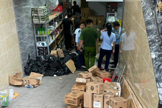 Thành phố Hồ Chí Minh: Tạm giữ 20.586 mỹ phẩm, thực phẩm chức năng, trang thiết bị y tế không hóa đơn chứng từ