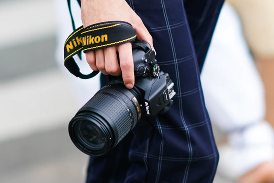 Nikon rút lui khỏi thị trường máy ảnh gương lật DSLR