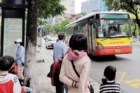 Từ ngày 15-7, xe buýt Hà Nội được chạy 100% công suất