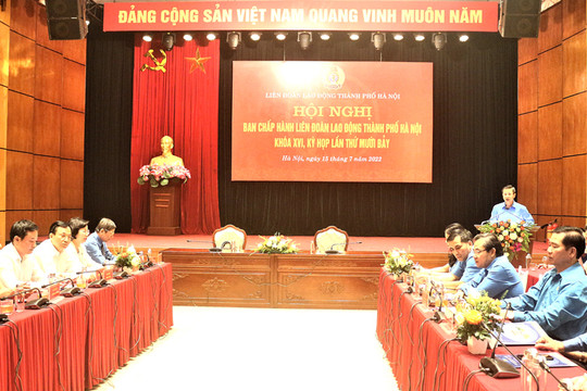 Liên đoàn Lao động thành phố Hà Nội nhận Bằng khen vì có nhiều thành tích chống dịch Covid-19