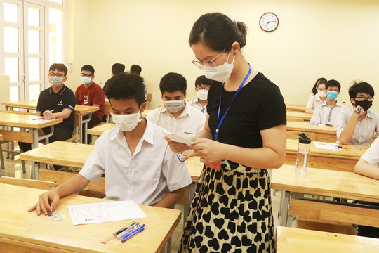 Điểm chuẩn trúng tuyển bổ sung vào lớp 10 chuyên tại Hà Nội