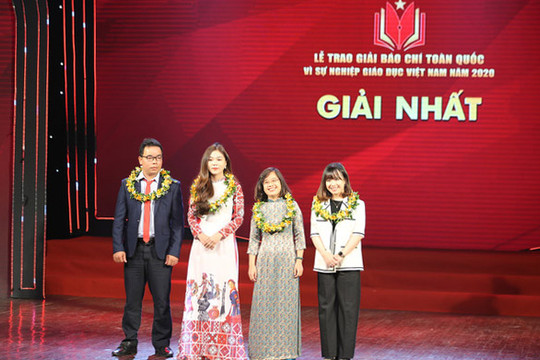 Giải báo chí ''Vì sự nghiệp giáo dục Việt Nam'' nhận bài dự thi đến hết tháng 9