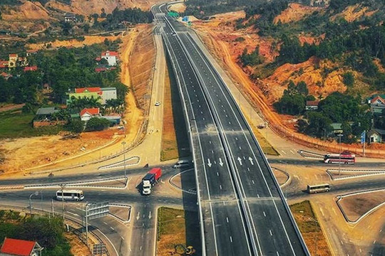 Đẩy nhanh tiến độ xây dựng đường bộ cao tốc Bắc - Nam phía Đông