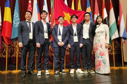 4 học sinh Việt Nam giành huy chương tại Olympic sinh học quốc tế
