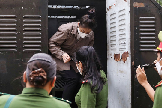 Thành phố Hồ Chí Minh: Xét xử vụ bạo hành khiến cháu bé 8 tuổi tử vong