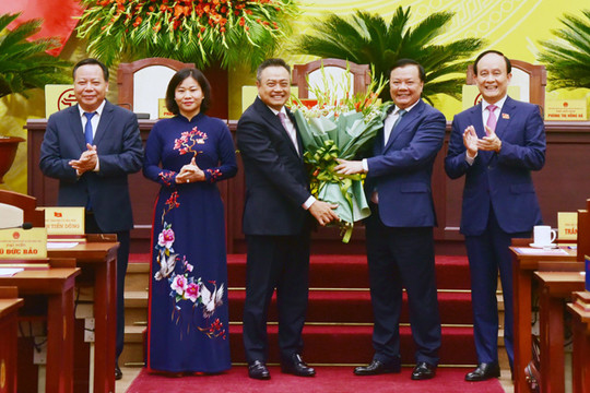 Đồng chí Trần Sỹ Thanh được bầu giữ chức danh Chủ tịch UBND thành phố Hà Nội nhiệm kỳ 2021-2026