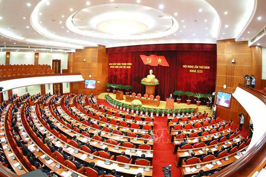 Kết luận của Bộ Chính trị về thực hiện một số mô hình thí điểm theo Nghị quyết số 18-NQ/TƯ