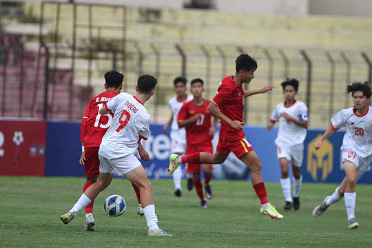 Thắng đậm Philippines, U16 Việt Nam sáng cửa vào bán kết