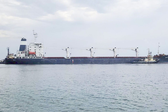 Tàu chở ngũ cốc rời cảng Odessa (Ukraine): Khai thông nút thắt lương thực