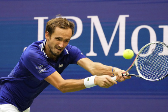 Medvedev vững ngôi đầu thế giới, Nadal rút khỏi giải khởi động cho US Open 2022