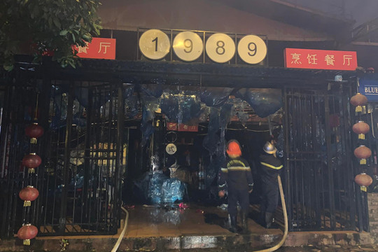 Hà Nội: Dập tắt 2 đám cháy trong đêm