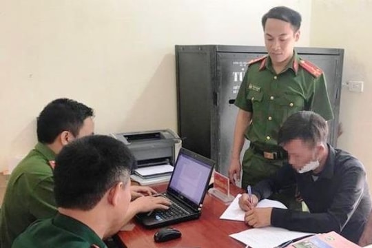 Hà Tĩnh: Người treo bé gái rồi đánh đập chính là cha ruột