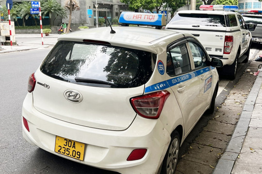 Xử lý tài xế taxi Hà Nội ''chặt chém'' du khách