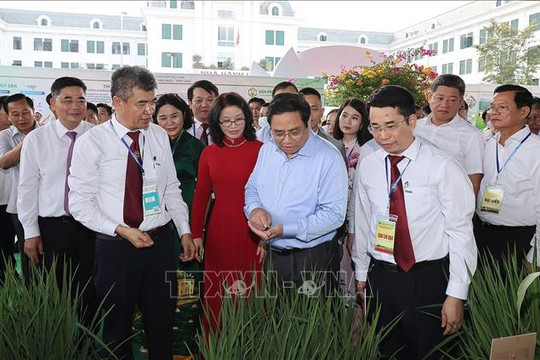 Thủ tướng Phạm Minh Chính: Để nông nghiệp phát triển bền vững và hiệu quả, phải kết hợp kinh nghiệm với khoa học công nghệ và đổi mới sáng tạo
