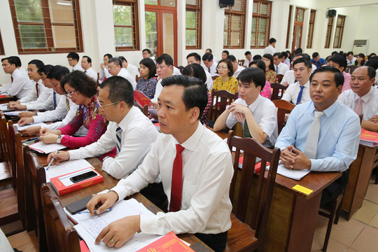 Quy định về đối tượng, tiêu chuẩn và phân cấp đào tạo lý luận chính trị của thành phố Hà Nội