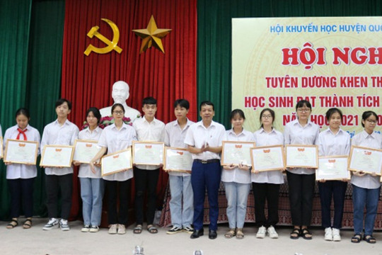 Hội Khuyến học Quốc Oai khen thưởng 193 học sinh có thành tích xuất sắc