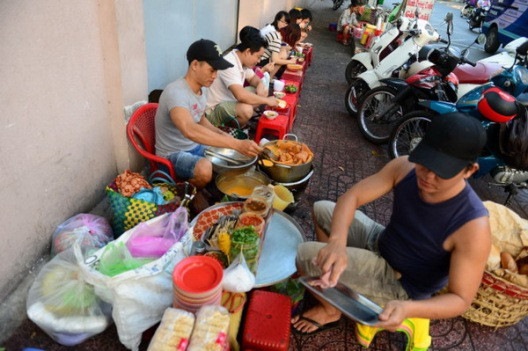 Hà Nội rà soát các cơ sở dịch vụ ăn uống, thức ăn đường phố