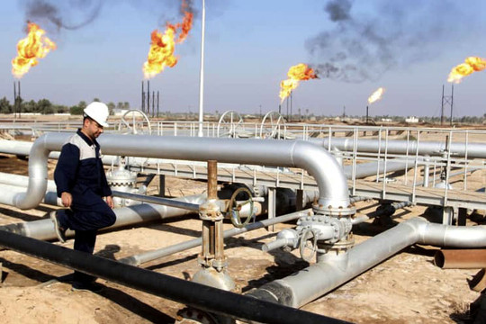 OPEC+ cắt giảm sản lượng dầu: Bình ổn thị trường ''vàng đen''