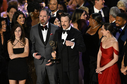 Lễ trao giải Emmy 2022 ghi dấu ấn với loạt giải thưởng danh giá