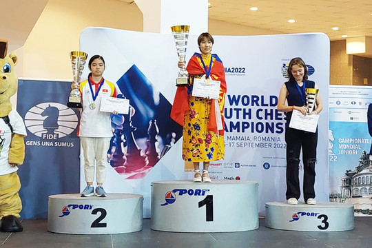 Kỳ thủ Nguyễn Hồng Nhung giành ngôi Á quân Giải vô địch cờ vua thanh niên thế giới 2022