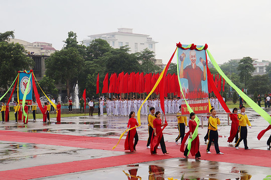 Hơn 3.500 người tham dự lễ khai mạc Đại hội Thể dục thể thao huyện Mê Linh lần thứ X