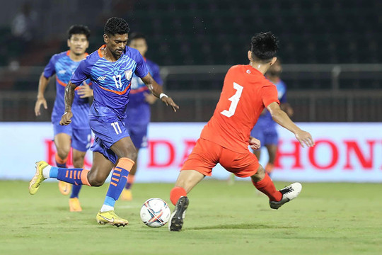 Hòa Singapore, Ấn Độ tranh chức vô địch với đội tuyển Việt Nam