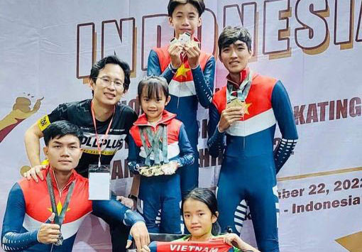 Đội tuyển trượt băng tốc độ giành 5 Huy chương vàng tại Giải trượt băng tốc độ Indonesia mở rộng 2022