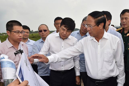 Kết luận của Phó Thủ tướng Lê Văn Thành tại cuộc họp về quy hoạch, huy động vốn đầu tư một số cảng hàng không, sân bay