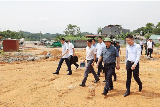 Thủ tướng Phạm Minh Chính khảo sát một số cơ sở dự án hạ tầng kinh tế - xã hội trọng điểm của tỉnh Yên Bái
