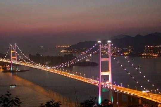 Đà Nẵng đóng cửa các cầu qua sông Hàn