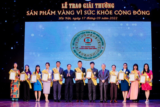 Herbalife Việt Nam nhận giải thưởng ''Sản phẩm Vàng vì sức khỏe cộng đồng năm 2022''