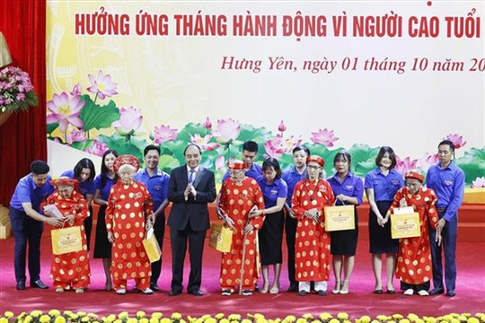 Chủ tịch nước Nguyễn Xuân Phúc dự Lễ phát động hưởng ứng Tháng hành động vì người cao tuổi Việt Nam năm 2022