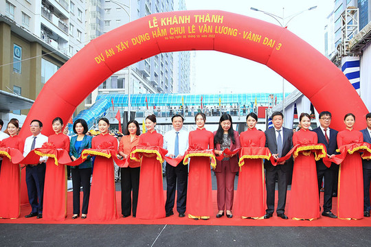 Hà Nội chính thức thông xe hầm chui tại nút giao Lê Văn Lương - Vành đai 3