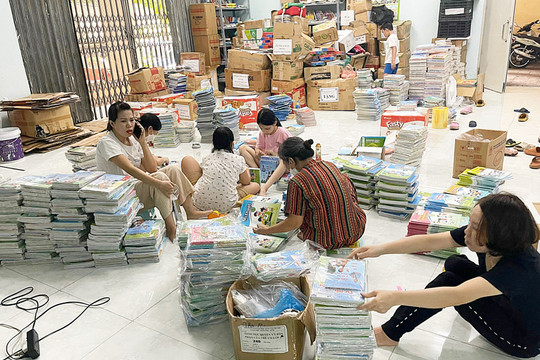 Hơn 5.000 cuốn sách ủng hộ học sinh khó khăn