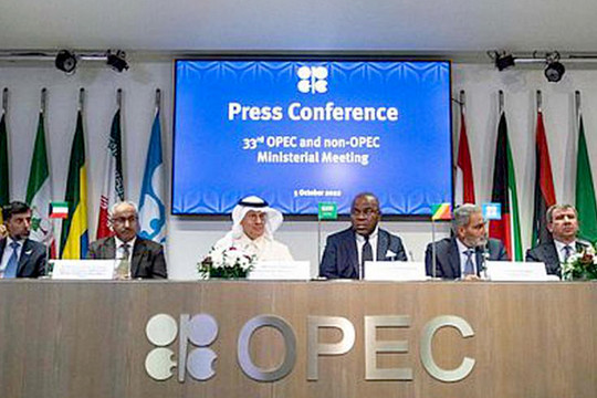 OPEC+ cắt giảm sâu sản lượng: ''Tăng áp'' cho giá dầu