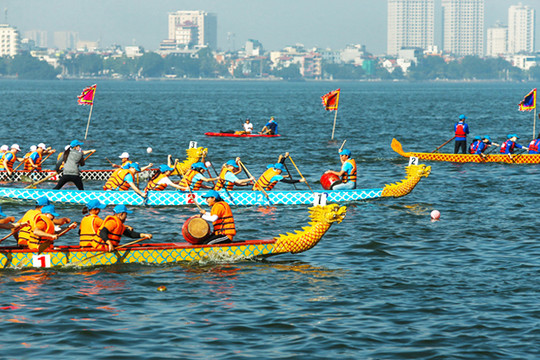 Giải bơi chải thuyền rồng Hà Nội mở rộng năm 2022: Từng bước trở thành “đặc sản” của Hà Nội