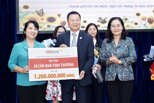 Doanh nghiệp lớn cùng thành phố Hồ Chí Minh hưởng ứng Tháng cao điểm “Vì người nghèo” 2022