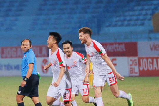 Thắng Hoàng Anh Gia Lai 2-0, Viettel FC áp sát ngôi đầu V-League