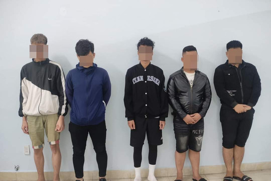Đà Nẵng: Bắt 5 đối tượng trộm cắp hơn 100 điện thoại di động tại một cửa hàng Điện máy Xanh