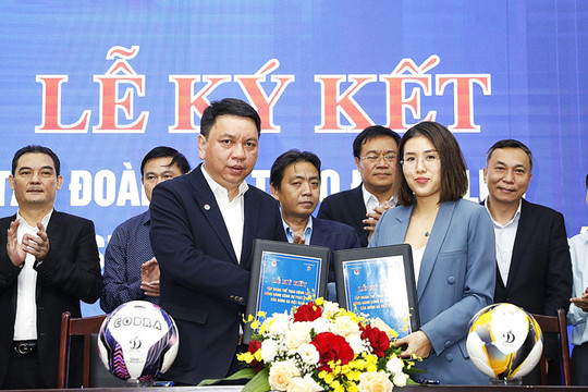 Bóng đá Việt Nam nhận tài trợ trị giá gần 90 tỷ đồng